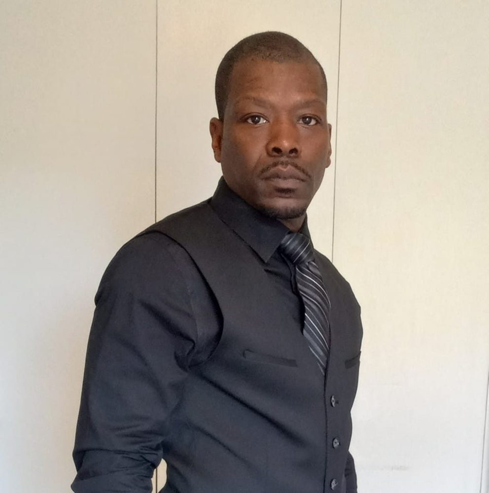 Meet your Posher, Derrick